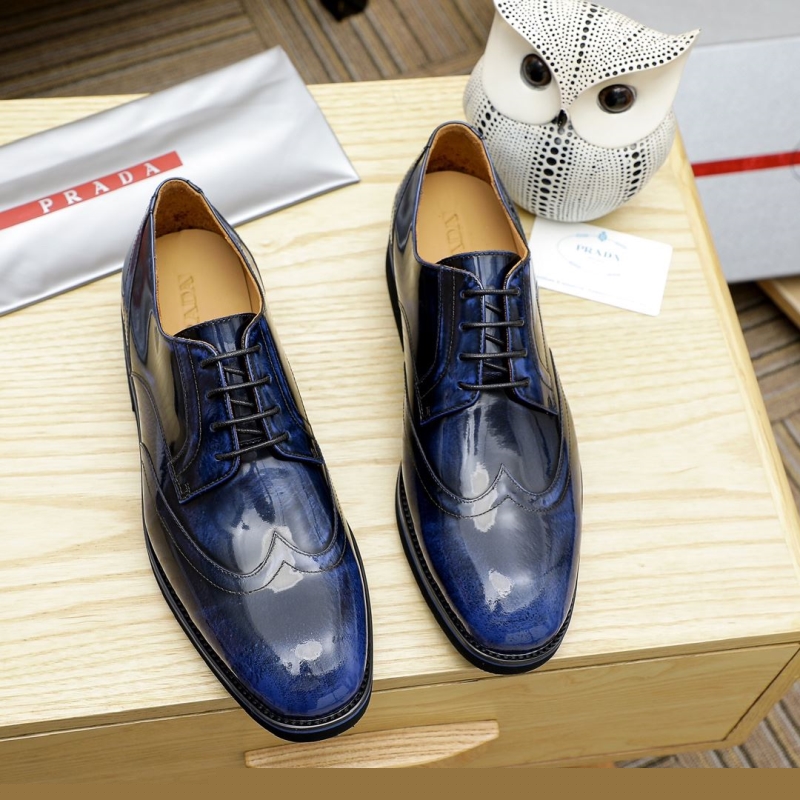 Pra*a leather shoes